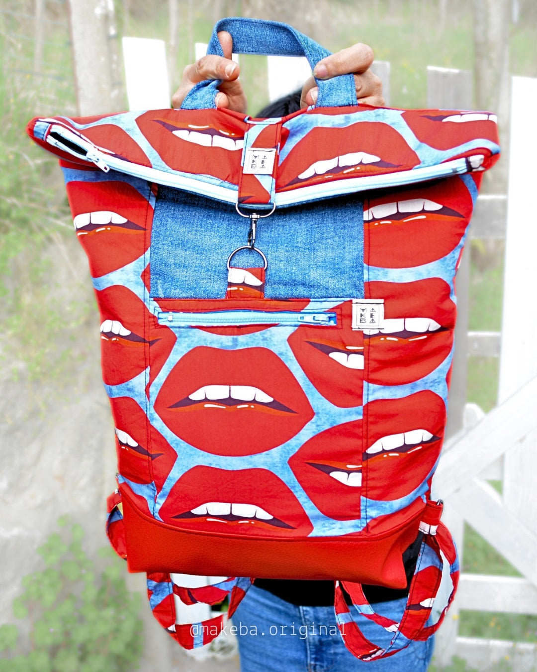 Zaino PEEKABOO //Talk that talk//