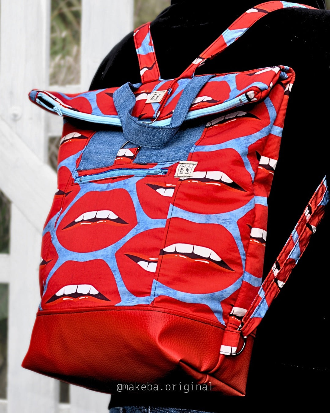 Zaino PEEKABOO //Talk that talk//