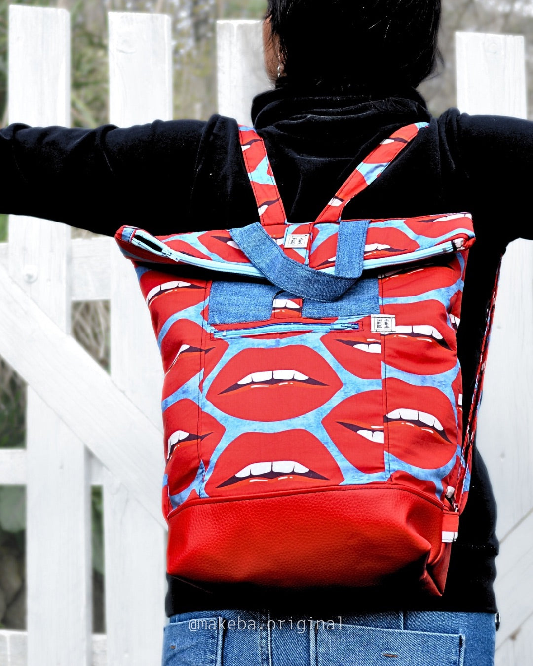 Zaino PEEKABOO //Talk that talk//