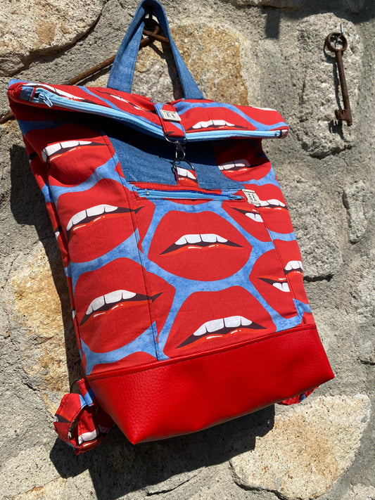 Zaino PEEKABOO //Talk that talk//