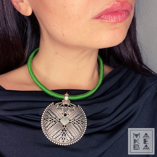 COLLANA TRIBAL NINA - VERDE FOGLIA